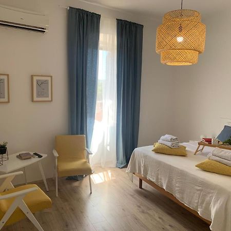 RA City Garden Suite Pula Buitenkant foto
