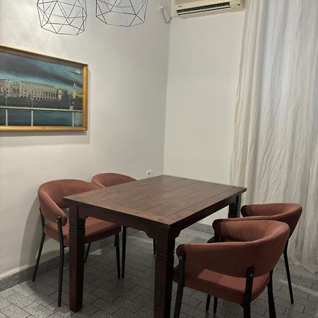 RA City Garden Suite Pula Buitenkant foto