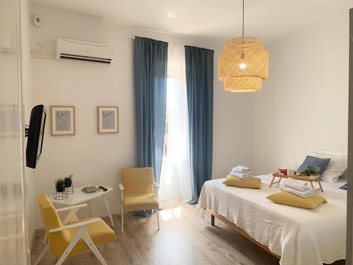 RA City Garden Suite Pula Buitenkant foto