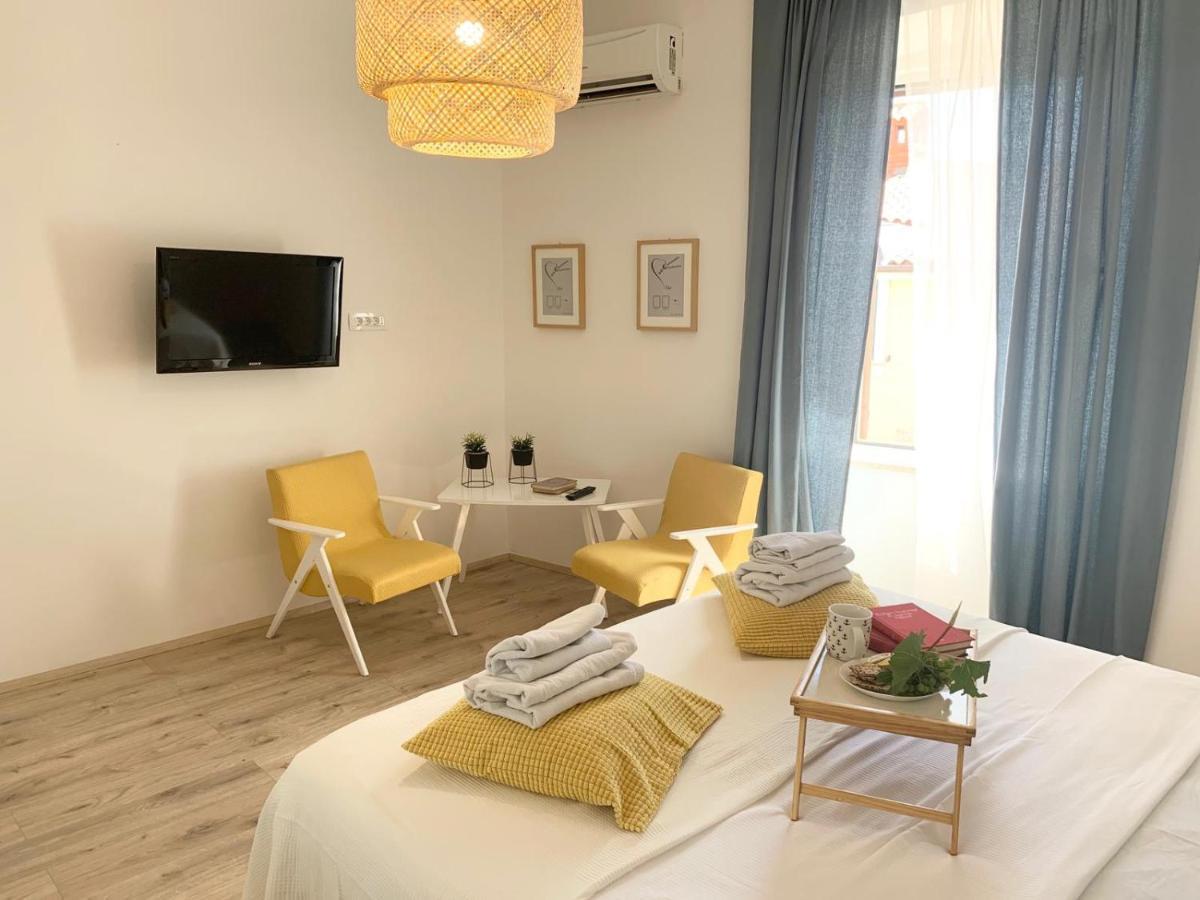 RA City Garden Suite Pula Buitenkant foto